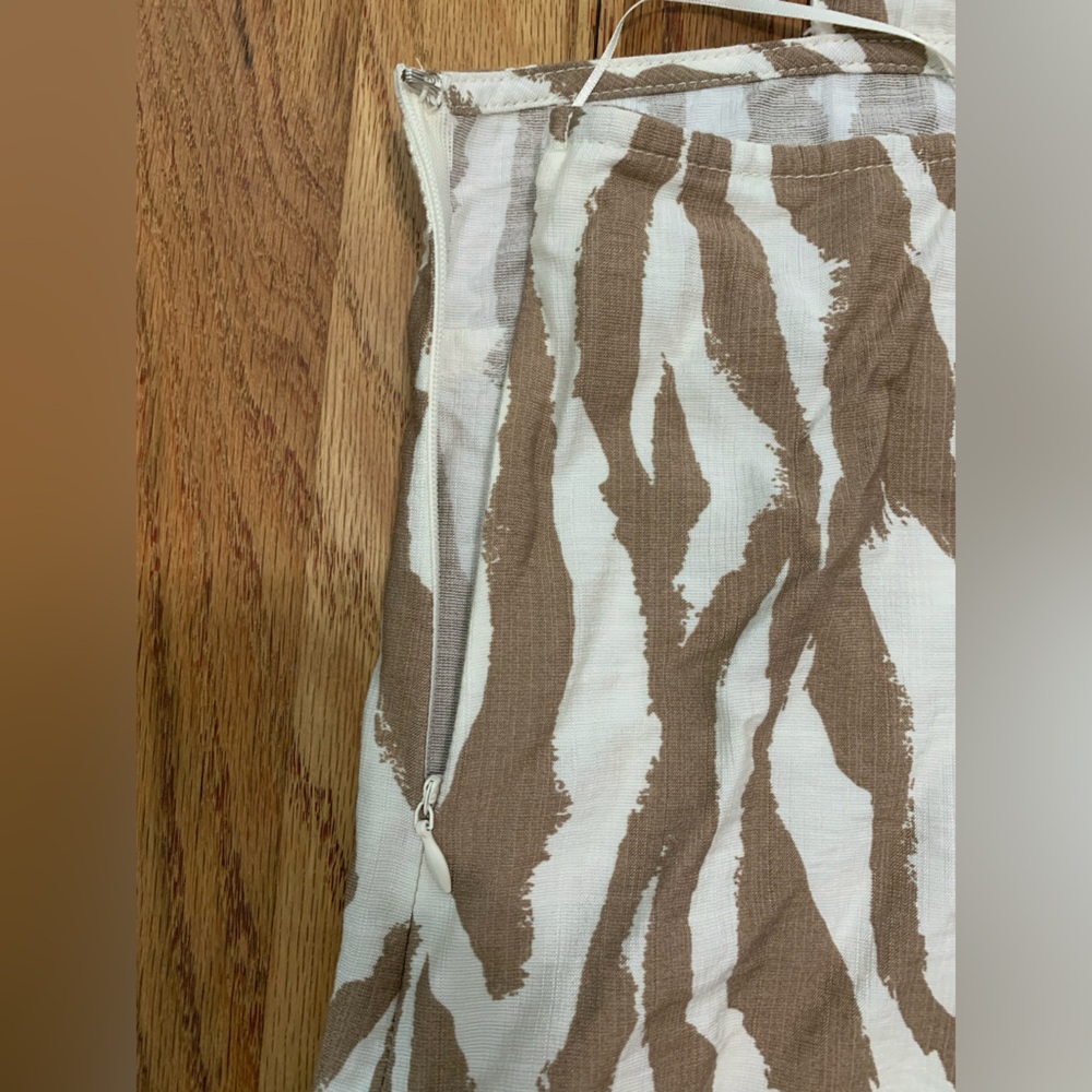 Animal Print Top - Picture 3 of 6